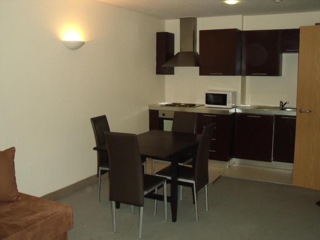 Maida Vale Aparthotel London Room photo